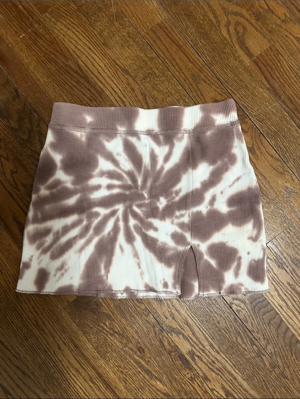 Tie-Dye Ribbed Mini Skirt in Mauve and Cream